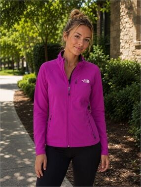 The North Face Magenta Soft Shell Jacket Women’s Size Small Full Zip Coat